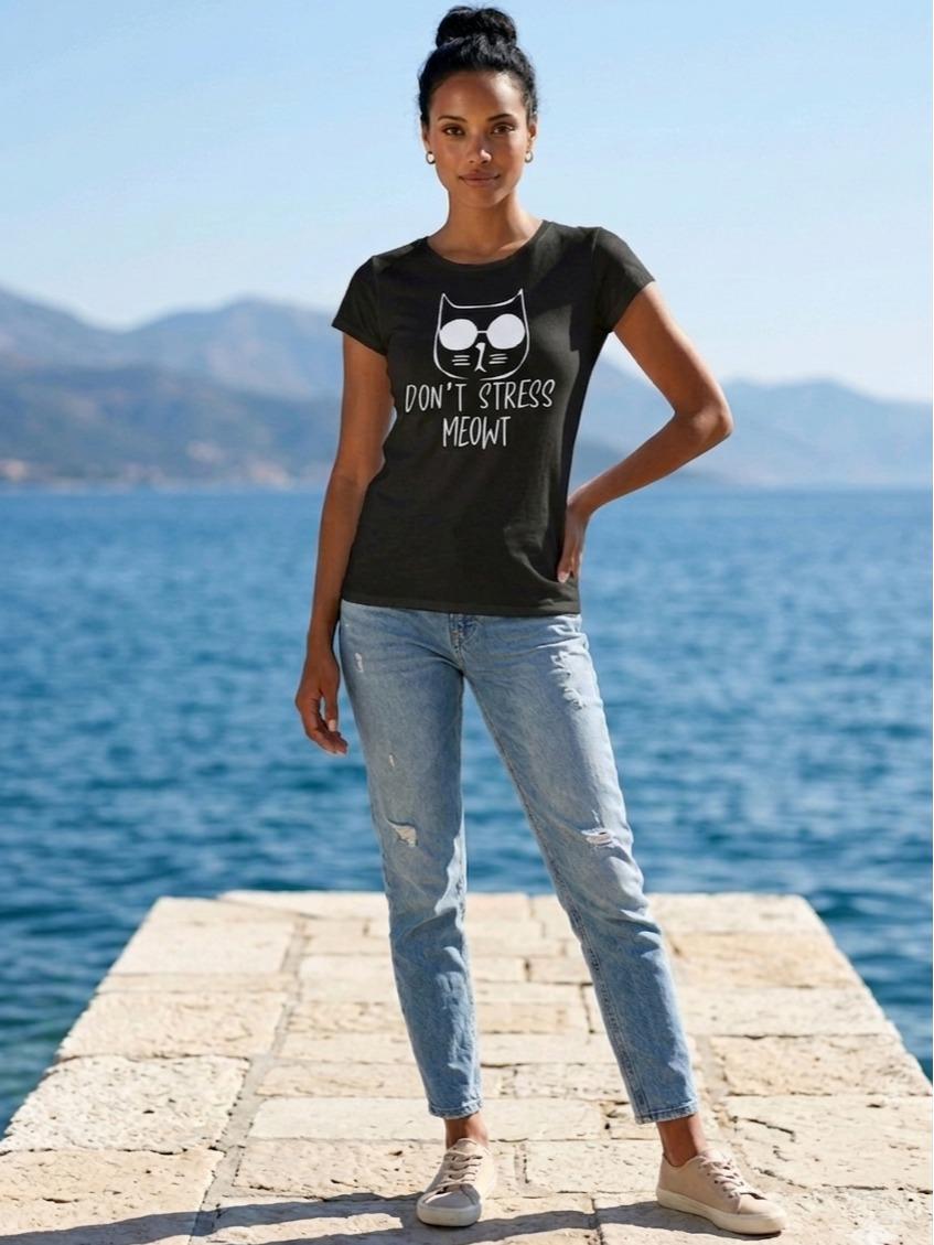 T-shirt "Don't Stress Meowt" Donna in Cotone Traspirante Mood Ironico Fit Moderno Comfort Top Ideale per Weekend al Mare o Aperitivo Informale - immagine 2
